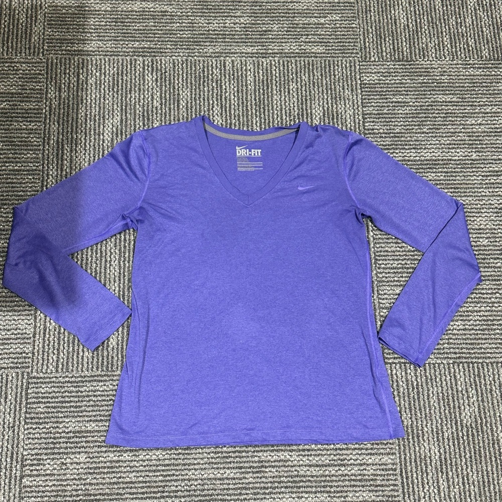 Women’s Nike Long Sleeve V-Neck Shirt